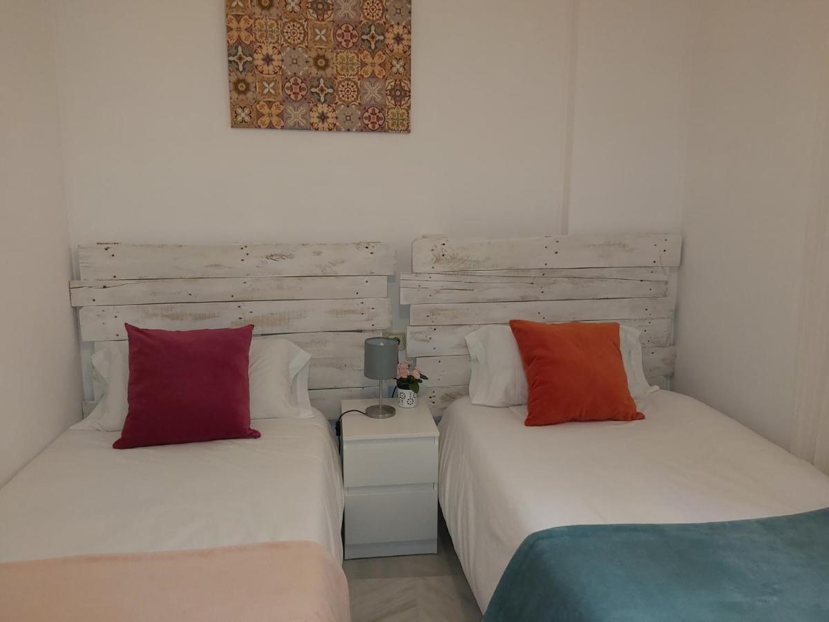 Apartamento San Luis. Plaza De Parking Gratis!!! 塞维利亚 外观 照片