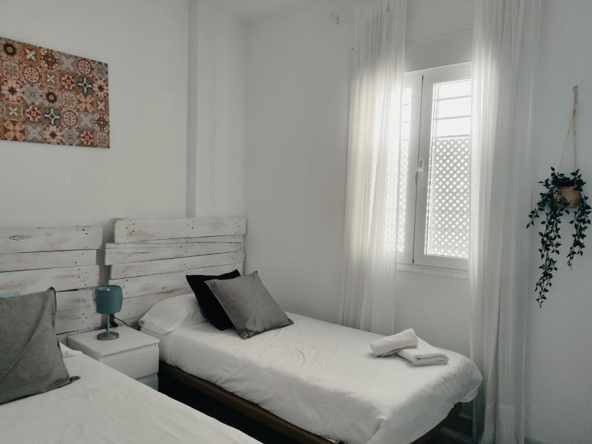 Apartamento San Luis. Plaza De Parking Gratis!!! 塞维利亚 外观 照片