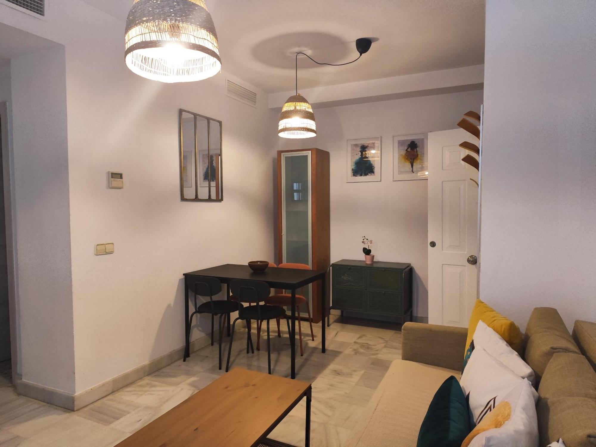 Apartamento San Luis. Plaza De Parking Gratis!!! 塞维利亚 外观 照片